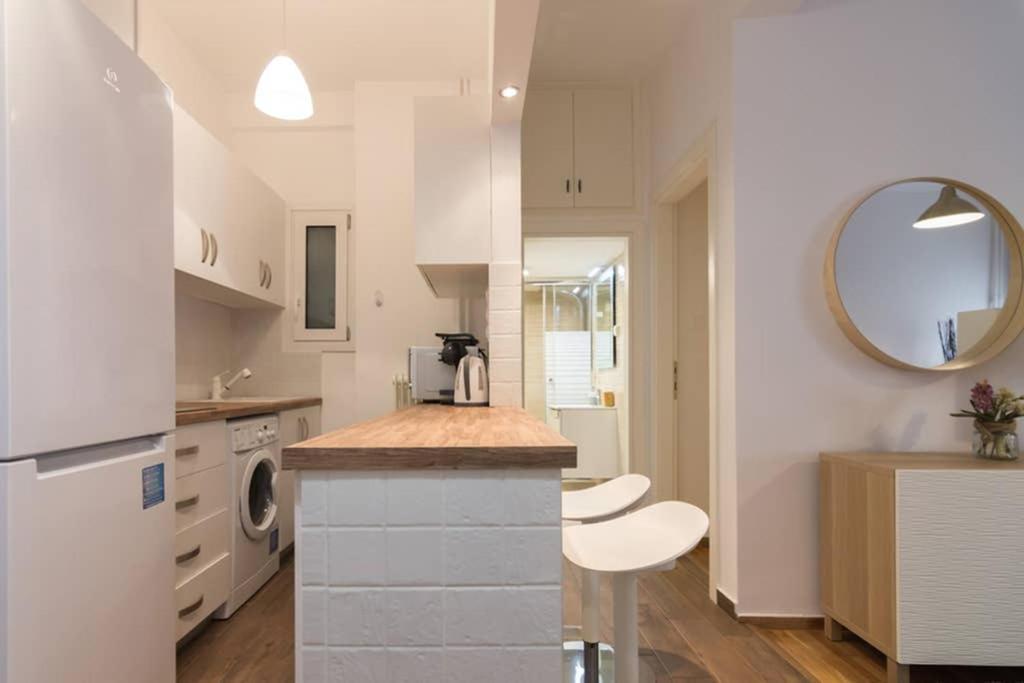 דירות אתונה Brand New Decorated Flat For 4 Ppl In Pagrati מראה חיצוני תמונה